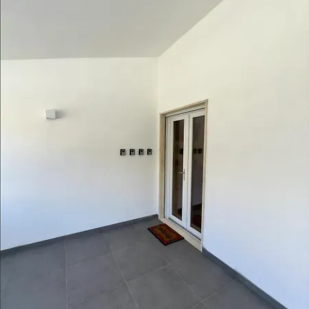 Green Home Guest house *